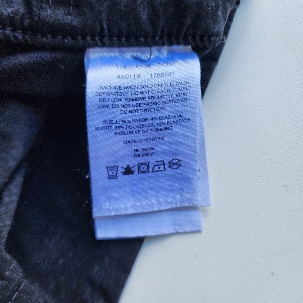 Columbia PFG Girls Black Active Fishing Skort Skirt Stretch Size Med (10-12)